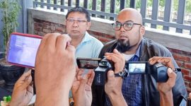 Kuasa hukum Direktur PT JAP, Ricky K Margono SH, M.H bersama Cs. (*Ist/Kroscek) 