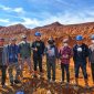 14 Lembaga Mitra Kerja PT Antam Tbk dan PT LAM tarik diri. (**) 