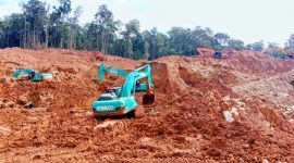 Lokasi aktivitas penambangan ore nikel di wilayah IUP PT Antam Tbk, blok mandiodo, Konawe Utara, diduga lokasi titik sumber pencemaran air bersih masyarakat desa lamondowo.(*Rul/Kroscek). 