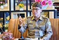 Bustanul Arifin Caya.