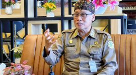 Bustanul Arifin Caya.