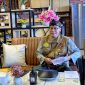 Bustanul Arifin Caya.
