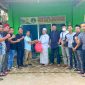 Pengurus Tamalaki Sultra membagikan takjil di pesantren Hidayatullah Konawe. (*Ist) 