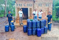 Polres Lamtim berhasil mengamankan Barang bukti 35 Jerigen yang berisikan 1.190 liter solar bersubsidi. (*Ist) 