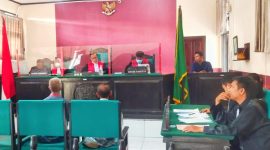 Sidang pemeriksaan saksi A de Charge dan pemeriksaan terdakwa di Pengadilan Negeri (PN) Kendari, Rabu (12/10/2022). (*Eddi/Kroscek) 