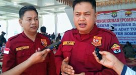 Ketua PB HIPTI Sultra, Rusmin Abdul Gani menghadiri pelaksanaan Pengukuhan DPD LAT Sultra di Eks MTQ Bombana, Rumbia, Minggu (23/10/2022). (*Rul) 