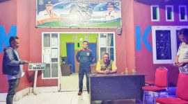 Kepala Dinas Damkar Konut bersama stafnya saat melakukan piket malam siap siaga bencana kebakaran. (*Ist) 