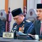Ketua DPRD Konut, Ikbar, SH., MH. (Kanan) saat memimpin rapat paripurna. (Foto. Istimewa) 