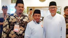 Abdul Aziz bersama Dr. Usman Jakfar (Kanan). (*Ist) 