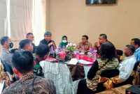 Tim KSP bersama pemkot pematang siantar dan Forkopimda gelar Rapat Hotel Sapadia, Kota Pematang Siantar, Jumat (04/11/2022). (*Ist) 