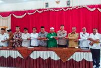 Konferensi Pers Bupati Simalungun bersama Zocson Silalahi didampingi Forkopimda menyampaikan permintaan maaf. (*Hadi/Kr) 