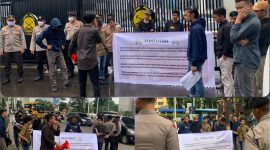 Massa Aksi menggelar demonstrasi di depan gedung Ditjen Minerba dan Mabes Polri, Rabu, (01/03/2023). (*Ist) 