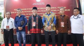 Muhammad Nuh (Batik hitam) salah satu bakal calon DPD RI yang dinyatakan lolos verifikasi faktual KPU. (*Ist) 