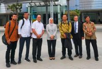 Bupati Konut menyempatkan diri berkunjung ke Khalifah University Uni Emirat Arab (UEA). Kedatangan Ruksamin disambut oleh para profesor dan menggaungkan CoE. (*Ist) 