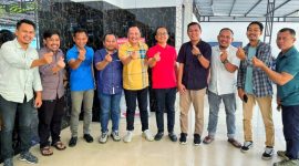 Pj Bupati Kolaka Utara, Parinringi Kerja sama Kadin Sultra gelar pasar murah. (*Ist)