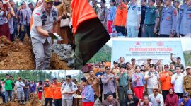 Bupati Konut, H. Ruksamin meletakkan batu pertama pembangunan Huntap dipusatkan di Desa Puusuli Kecamatan Andowia. Selasa, (18/07/2023). (*Ist)
