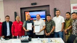 Bupati Konut, H. Ruksamin menandatangani MoU bersama Chieff of Businnes and Government Relation tvOne, Harta Mitra Hidayat di Kantor tvOne, Gedung Pulogadung, Jl. Raya Terate II, nomor 2 Kawasan Industri Pulogadung, Jakarta Timur pada Senin (31/07/2023). (*Ist)