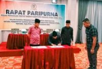 Penandatanganan Nota Kesepahaman MoU antara DPRD dan Pemkab Konut tentang KUA-PPAS Tahun Anggaran 2024, di salah satu hotel di Kota Kendari, Rabu (02/08/2023). (*Ist)