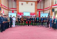 Foto Bersama Bupati, H. Ruksamin dan Ketua DPRD Konut, Ikbar, Sekda Konut, para OPD bersama Forkopimda Konut usai mendengarkan pidato presiden RI Proklamasi Kemerdekaan Republik Indonesia ke-78 Tahun 2023, bertempat di ruang Rapat Paripurna DPRD Konut. Rabu, (16/08/2023). (*Rul)