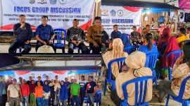 Pertemuan dengan para pedagang Pasar Wayong melalui Focus Group Discussion (FGD), di pasar wayong pada Jum'at malam 19 Agustus 2023. (*Ist)