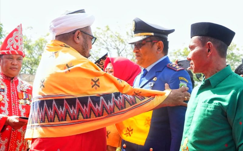 Kadis Damkar dan Penyelamatan Konut, Djasmiddin SE turut menerima penghargaan Satyalancana Karya Satya. (*Rul)