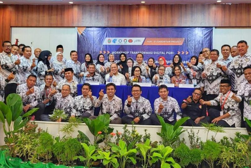 Bupati Konawe Utara, Ruksamin hadiri Penguatan Program Mandatori Melalui Optimalisasi Tugas dan Fungsi APKS PGRI, SLCC, LKBH PGRI, dan DKGI PGRI.