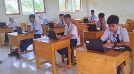 Pelaksanaan UNBK SMPN di Konut berlangsung Khidmat.