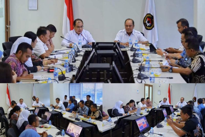 Bupati Konawe Utara, H. Ruksamin mengikuti Rapat Koordinasi tingkat eselon 1 di Ruang Rapat Lt. 12 Kantor Kemenko PMK, Jakarta, Senin, (17/01/2024).