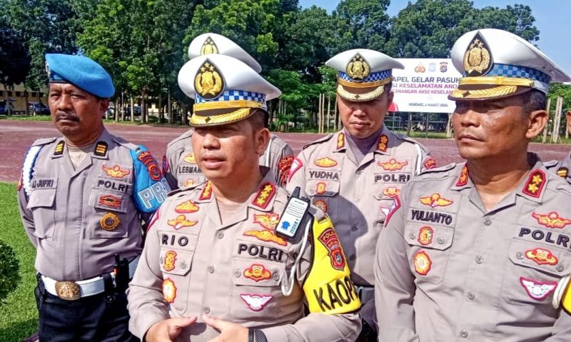 Dir Lantas Polda Sultra, Kombes Pol Zainal Rio Tangkari bersama jajarannya optimis pelaksanaan operasi keselamatan anoa sukses di laksanakan. Kendari, Jumat, (01/03/2024).