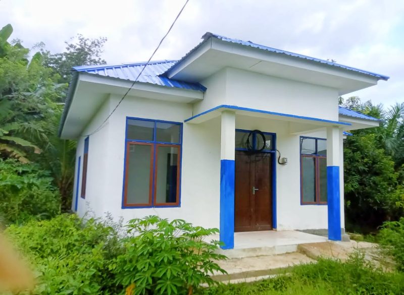 Salah satu pembangunan posyandu prima tahun 2023 kabupaten Konawe Selatan belum rampung. (Doc. Salim)