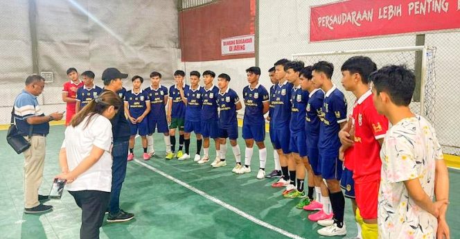 Suasana pelatihan Tim Futsal di Kota Kendari.