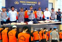 Kapolres AKBP Priyo Utomo, S.H., S.I.K bersama Jajarannya menggelar Press Release pengungkapan Kasus Tindak Pidana Narkotika. Senin, (22/04/2024).