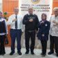 Bupati Konawe Utara, H. Ruksamin bersama Direktur dan Wakil Direktur Universitas Airlangga di Gedung Sekolah Pascasarjana, Jl. Airlangga 4-6 Surabaya 60286 Indonesia. Kamis (25/04/2024).
