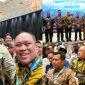Ruksamin berpose bersama Jokowi di acara Musrenbangnas tahun 2024, di Balai Sidang Jakarta Convention Center pada Senin (6/5/2024).
