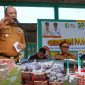 Bupati Konawe Utara, H. Ruksamin membuka secara resmi gerakan pangan murah di kecamatan motui. Senin, (13/05/2024).