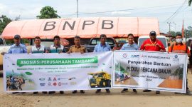 Section Head External PT. MLP, Arifin Lahay, didampingi Camat Langgikima, Tasrudin dan diterima langsung Pemerintah Kabupaten Konawe Utara melalui Kepala BPBD Konut, Aidin. Senin, (20/05/2024).