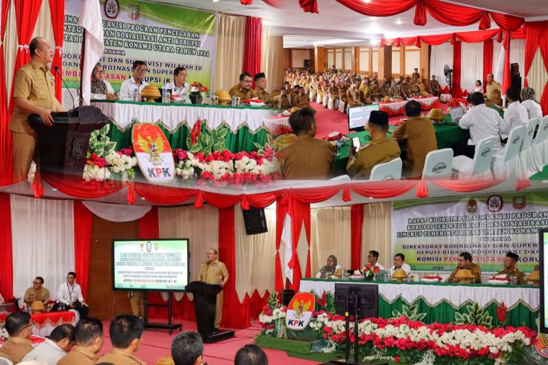 H. Ruksamin resmi membuka rapat koordinasi supervisi Program Pencegahan Korupsi Terintegrasi dan Sosialisasi Anti Korupsi, di Aula Anawai Ngguluri, Kantor Bupati Konut, Senin (3/6/2024).