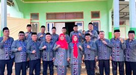 Rombongan kafilah MTQ Kabupaten Konawe Kepulauan diketuai Ir. H. Cecep Trisnajayadi, M.M (Sekda Konkep) dan Sekretaris Kafilah, Hj. Suriawaty, S.Pd., M.Pd saat tiba di posko. Wanggudu, Konawe Utara. Jum'at (20/06/2024).