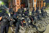 Personel Gabungan Polda Sultra gelar operasi cipta kondisi. Minggu, (22/07/2024).