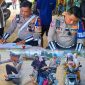 Satlantas Polres Konawe Utara gelar Operasi Patuh Anoa 2024 di depan Polsek Asera Kelurahan Wanggudu Kecamatan Asera Kabupaten Konawe utara, Senin (22/7/24).