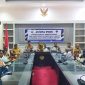 Dr. H. Muh Rasman Manafi, SP., M.Si, menggelar diskusi bersama para insan pers, bertajuk jumpa pers di ruang rapat lantai dua kantor Wali Kota Baubau. Senin, (05/08/2024).