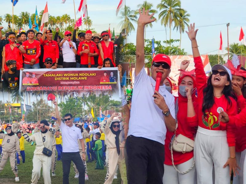 Wakil Bupati Konawe Utara, H. Abuhaera resmi membuka Pekan Olahraga dan Seni di Kecamatan Lasolo dan Kecamatan Molawe. Rabu, (07/08/2024).