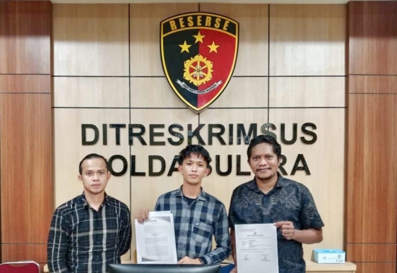 Bupati Konawe Utara, H. Ruksamin, melalui kuasa hukumnya, Dedi Ferianto mengadukan resmi Koordinator Rumpun Sultra di Polda Sultra. Selasa, 13 Agustus 2024.