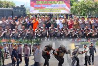 Polres Konawe Utara Gelar Simulasi Sistem Pengamanan Kota (Sispamkota) di lapangan Pemda Kabupaten Konawe Utara. Selasa, (13/08/2024).
