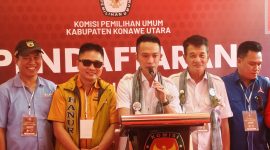 Paslon Bupati dan Wakil Bupati Konawe Utara, H. Ikbar, SH., MH, dan H. Abuhaera, S.Sos., M.Si, melakukan Konferensi Pers usai resmi melakukan pendaftaran di KPU Konawe Utara. Rabu, (28/08/2024).