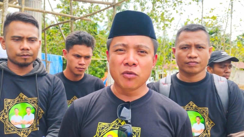 Koordinator Al Fatih, Sulaiman Alpamba (Songkok Hitam).