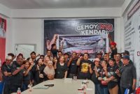 Perwakilan komunitas dan para pendukung pasangan Yudhi-Nirna, Siap Gas Full Menangkan Pilwali Kendari. Rabu (9/10/2024).
