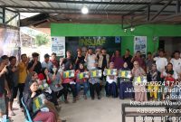 Gabungan relawan dari enam kecamatan yakni Wawotobi, Unaaha, Tongauna, Anggaberi, Konawe, dan Meluhu, Kawal pemenangan Ruksamin-Sjafei di Konawe. Senin (14/10/2024).