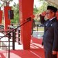 Drs. La Ode Saifuddin, M.Si, pimpin upacara peringatan hari sumpah pemuda ke-96 tahun 2024 tingkat Konawe Utara. Senin, (28/10/2024).