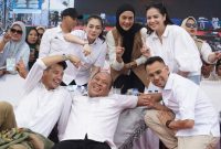Pasangan Ruksamin-Sjafei bersama Raffi Ahmad dan Nagita Slavina serta bintang lainnya pada acara Pesta Sultra Bersatu dihadiri seluruh pendukung dan simpatisan bertempat di Eks MTQ Kota Kendari, Kamis, (21/11/2024).